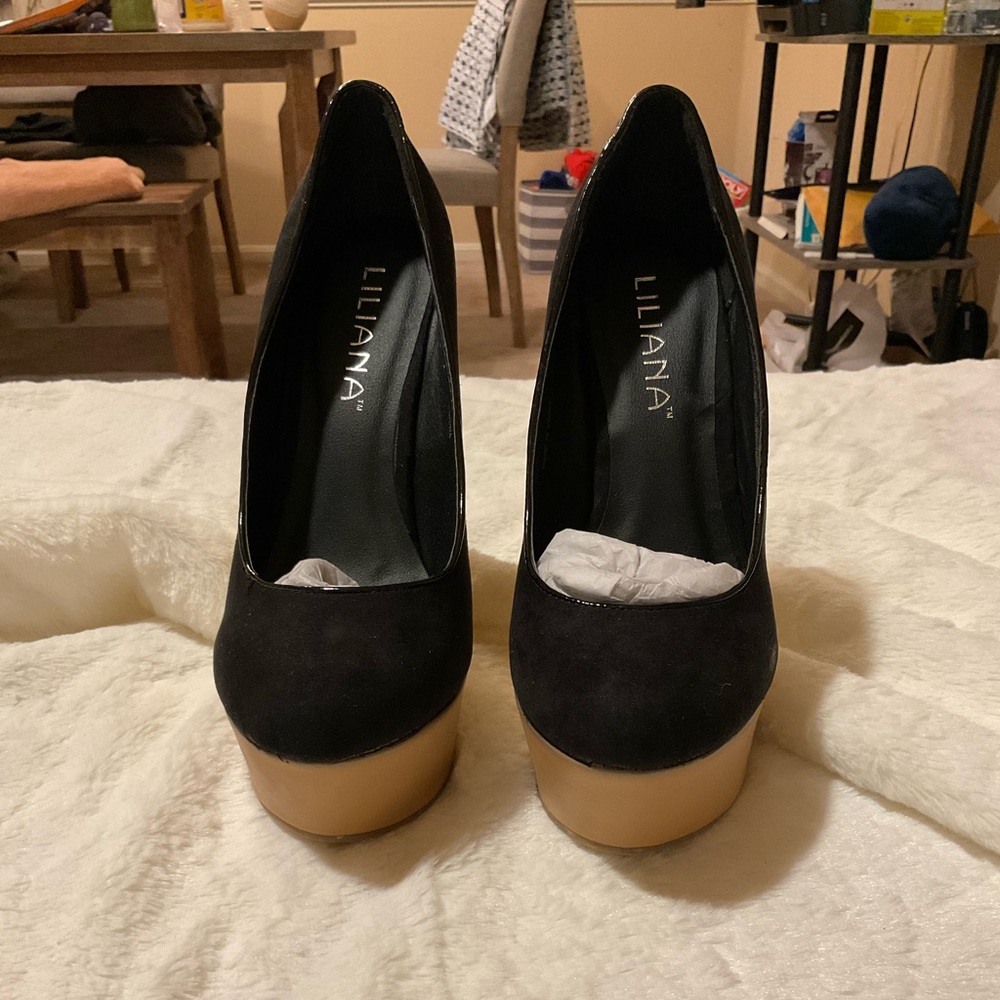 Black wedge